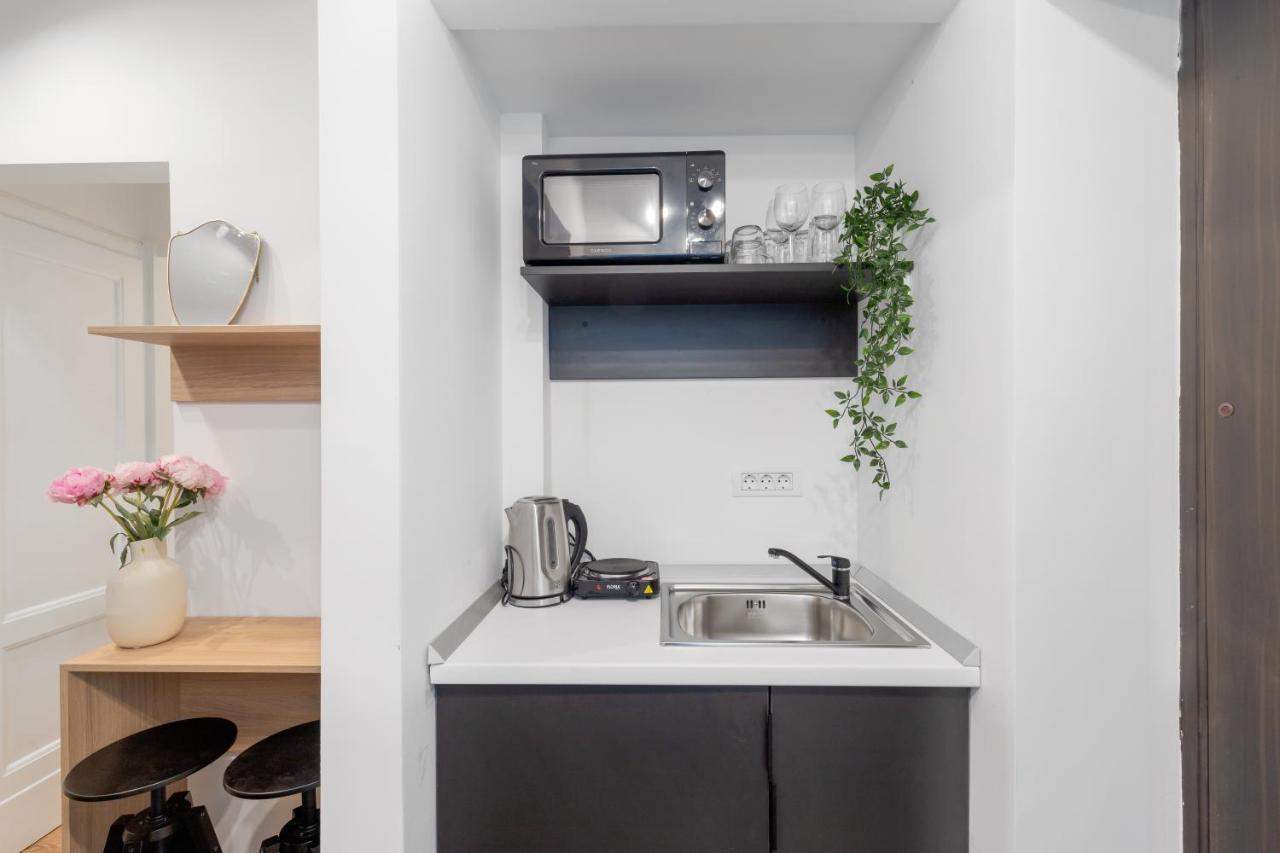 Ultra Central, 15 Sqm Studio By Urbanesq Bucarest Extérieur photo